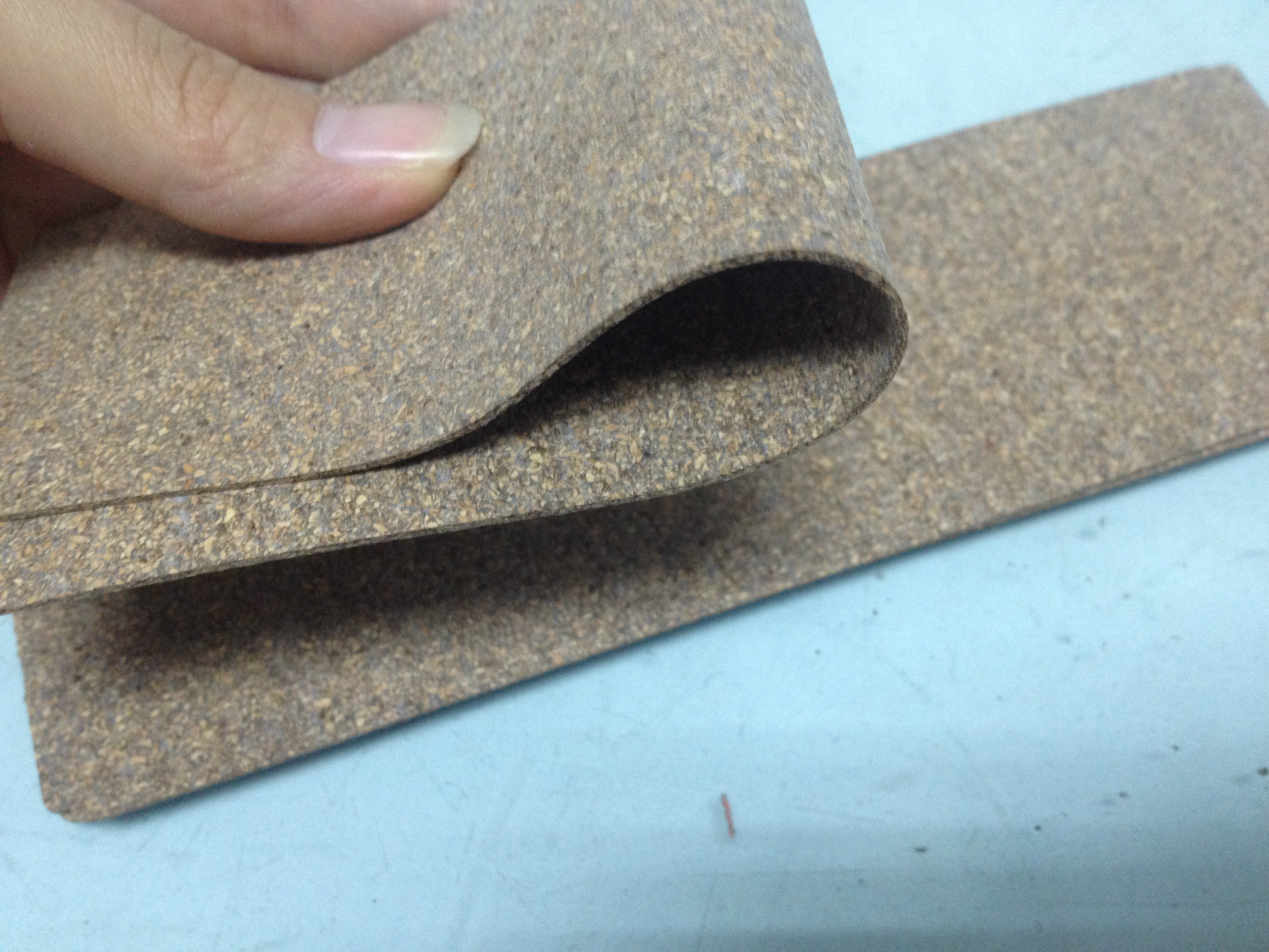 Do you know the introduction of cork rubber sheet?